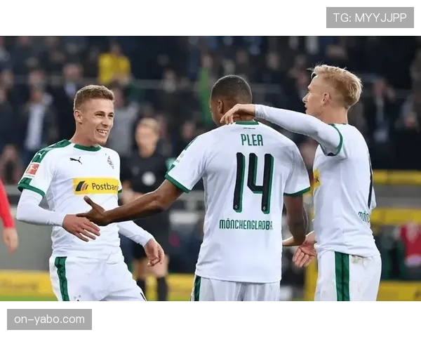 半场战报:斯图加特0-2落后门兴,进攻端集体哑火 半场战报:斯图加特0-2落后门兴,进攻端集体哑火